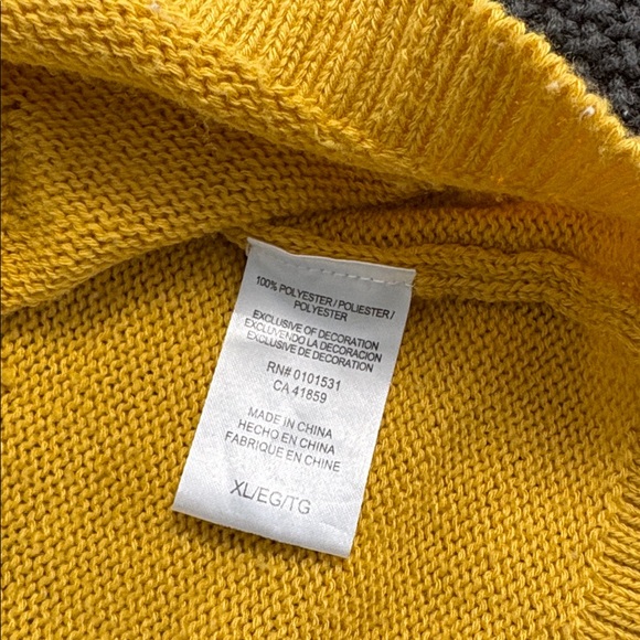 Disney Yellow Women's Embroidered Winnie the Pooh Cardigan Sweater Size XL - Picture 9 of 9